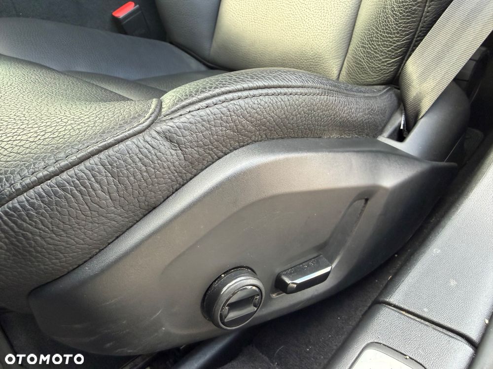 Volvo V90 Cross Country D5 AWD Pro - 25