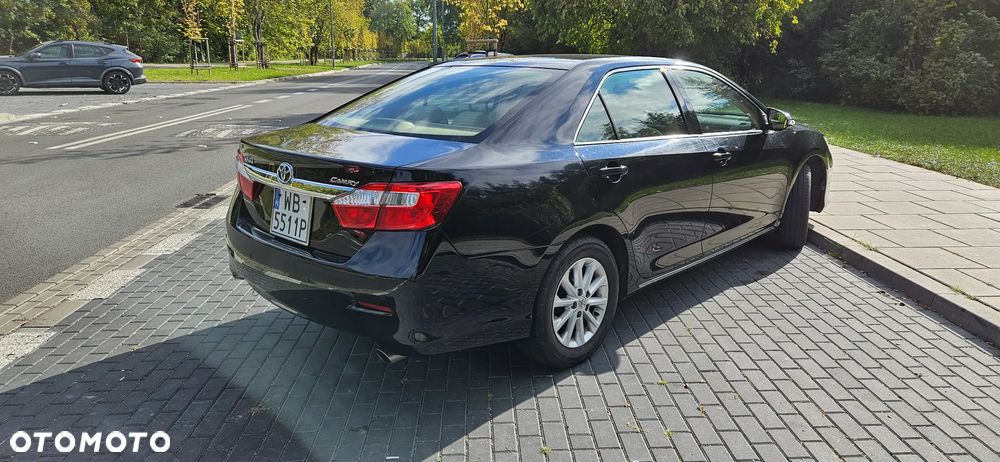 Toyota Camry - 8