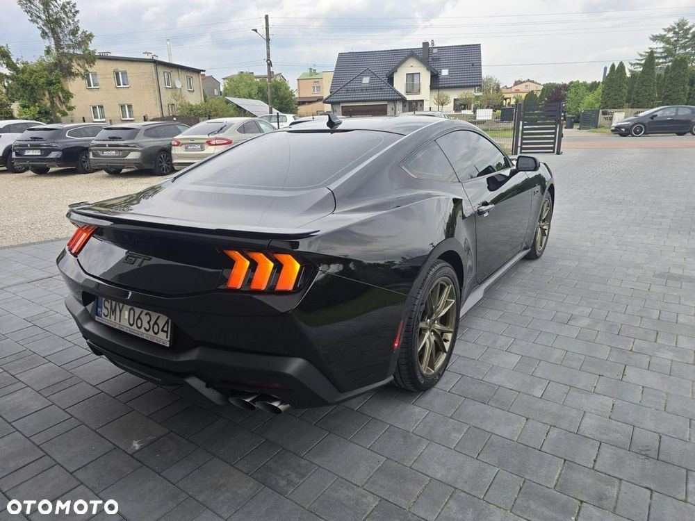 Ford Mustang - 10