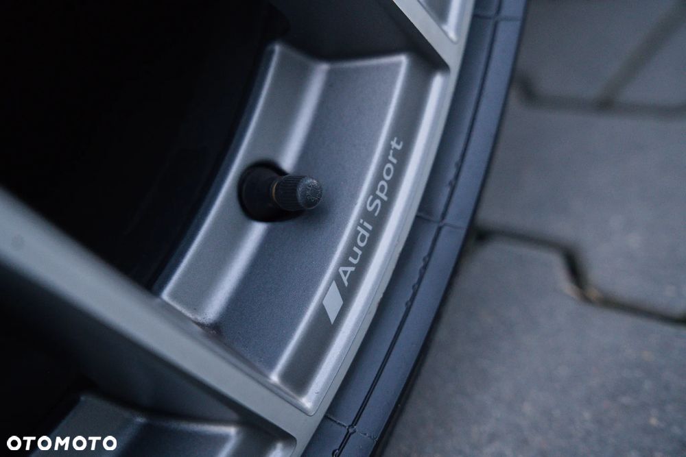 Audi A4 Avant - 19