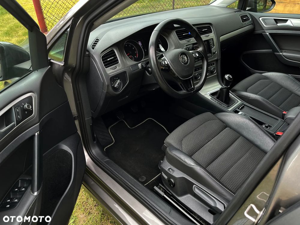 Volkswagen Golf 1.2 TSI Highline - 5