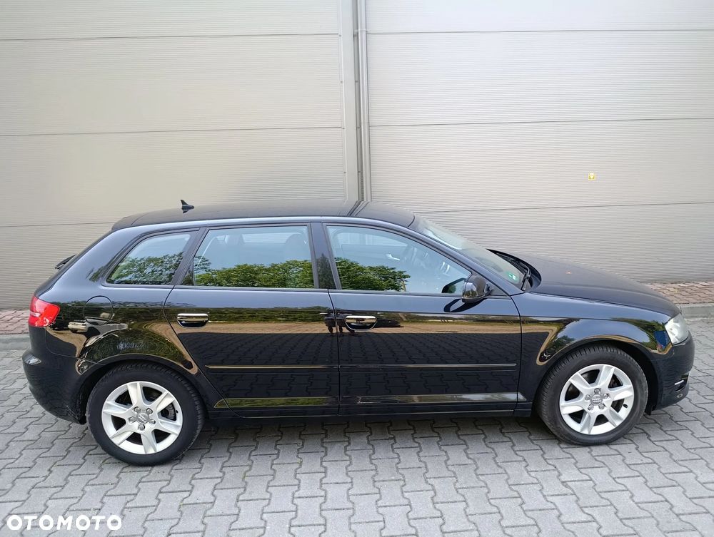 Audi A3 Sportback 1.4 TFSI Attraction - 8