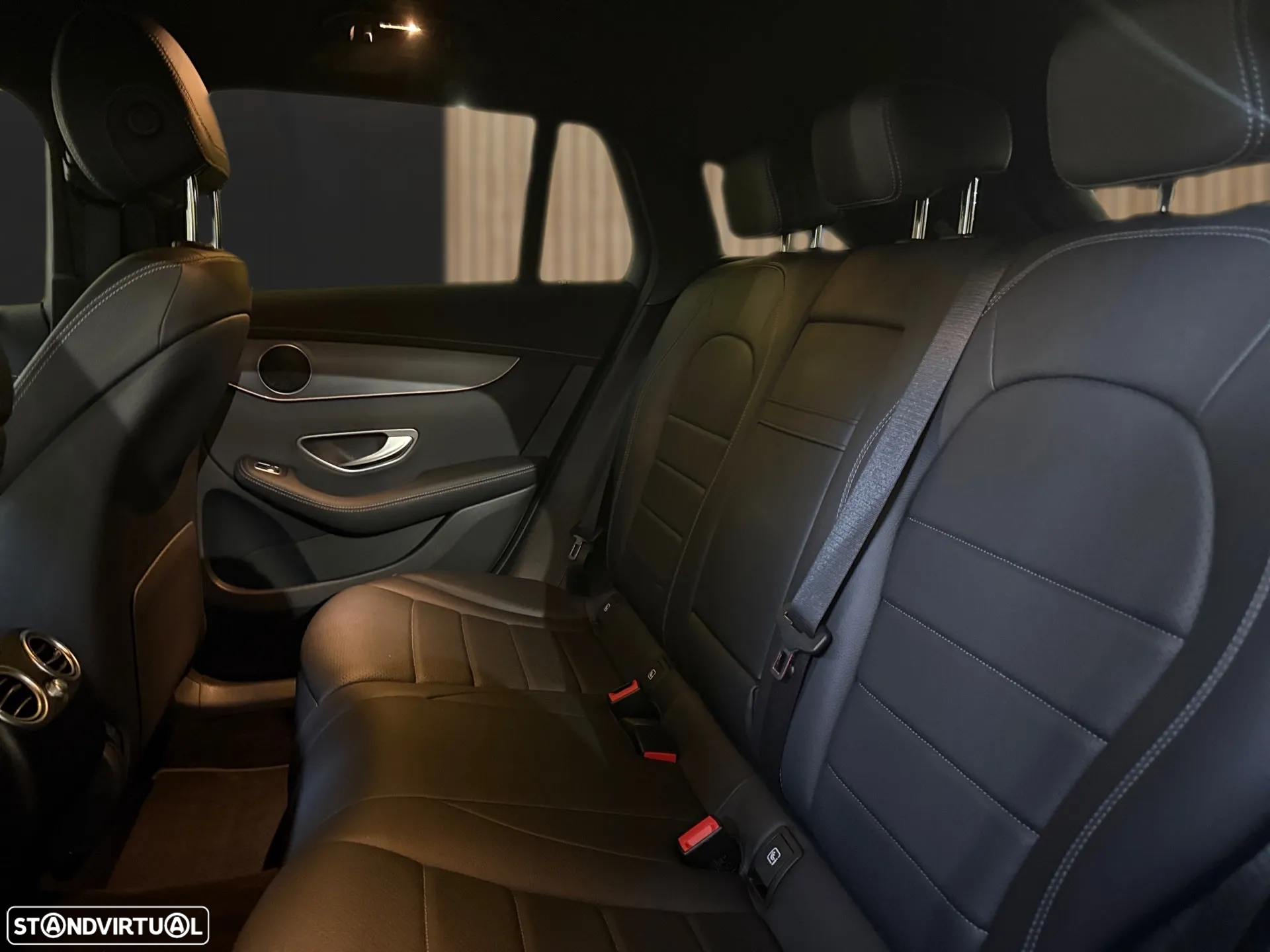 Mercedes-Benz EQC 400 4Matic - 11