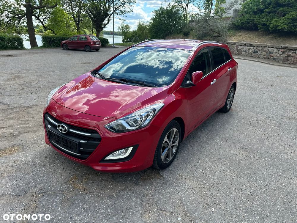Hyundai i30 blue Kombi 1.4 YES Gold - 1
