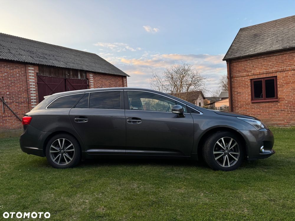 Toyota Avensis 2.0 D-4D - 3