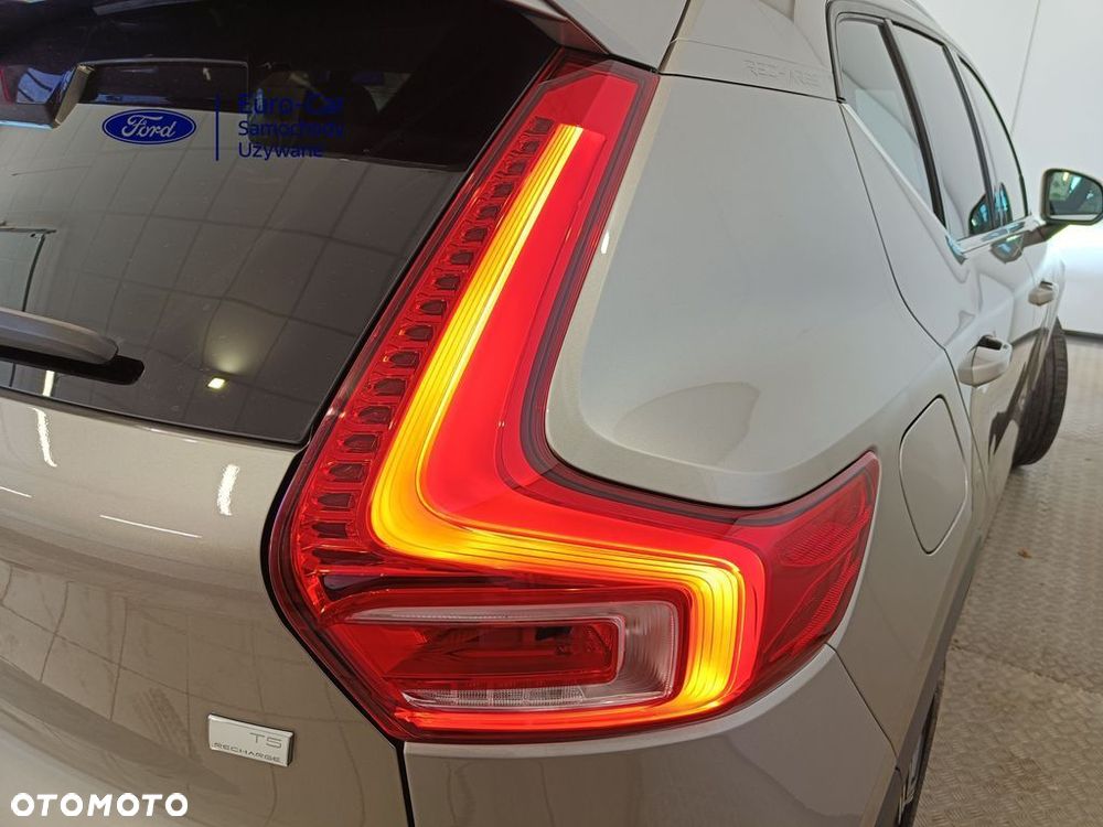 Volvo XC 40 - 35