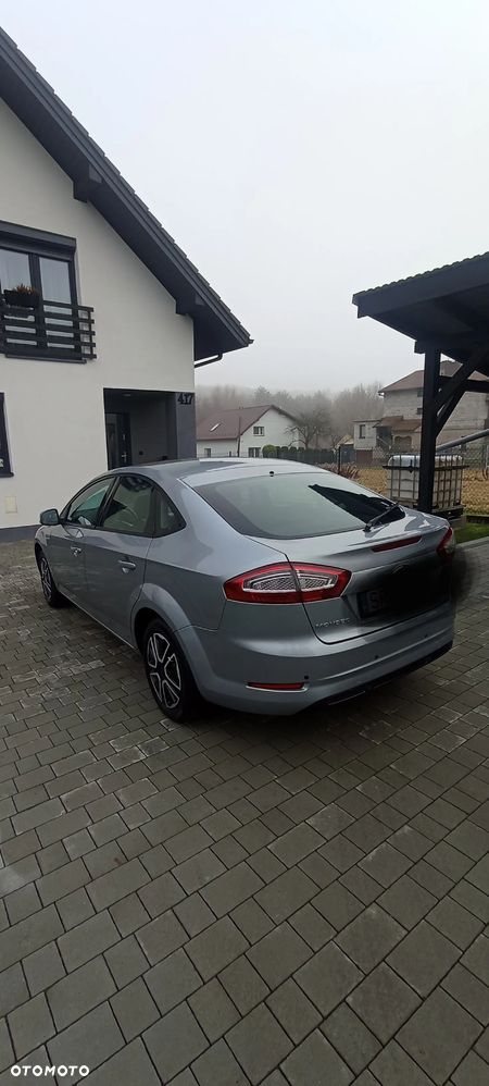 Ford Mondeo 2.0 Trend - 26