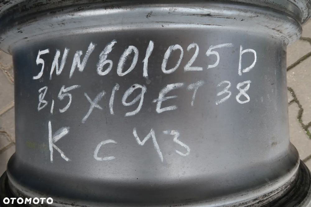 C43/C44 FELGA VW TIGUAN  5NN601025R 8,5X19ET38 - 7