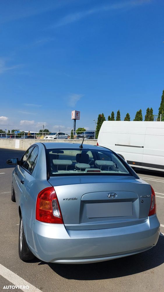 Hyundai Accent 1.4 GL - 4