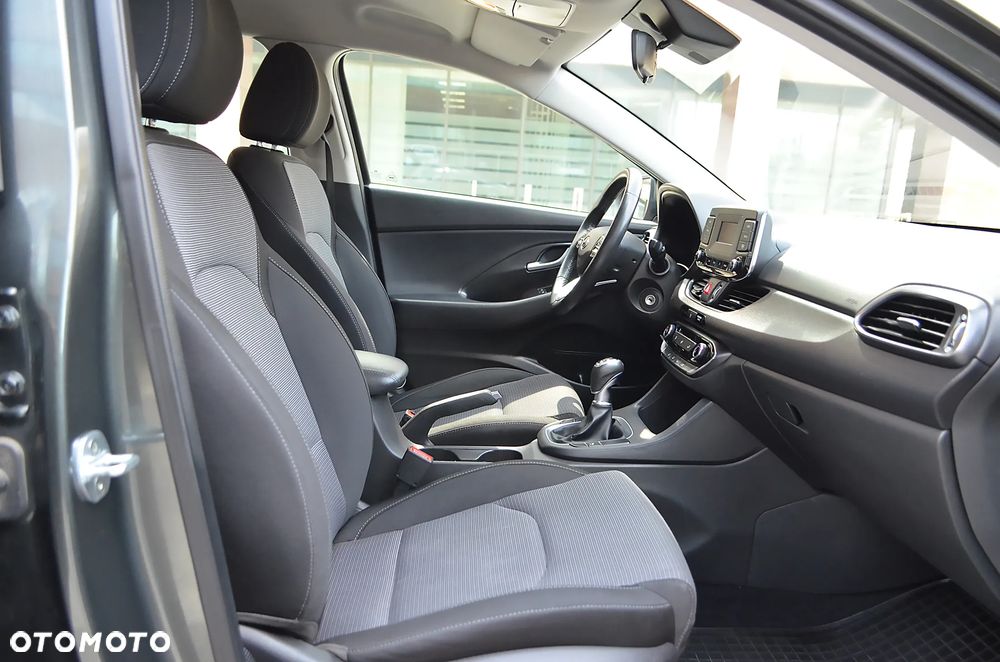 Hyundai i30 1.5 DPI Modern - 11