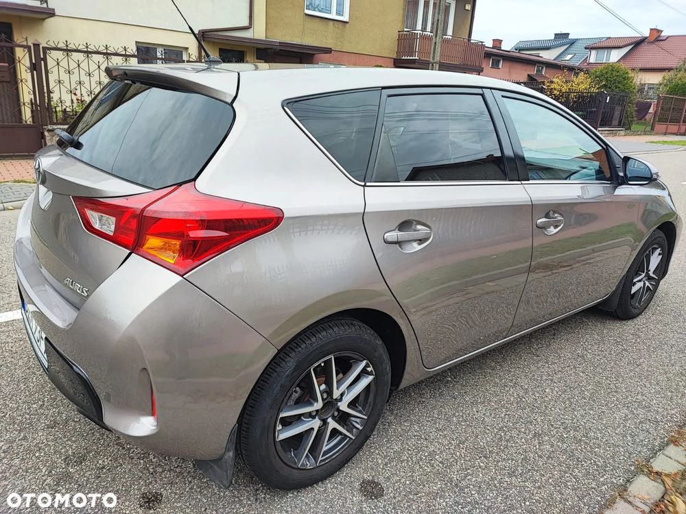 Toyota Auris - 17