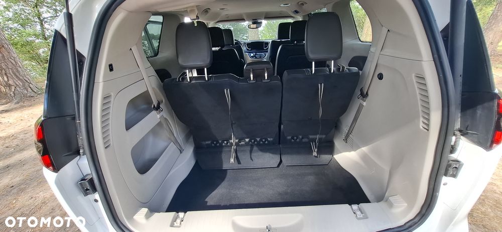 Chrysler Pacifica - 15