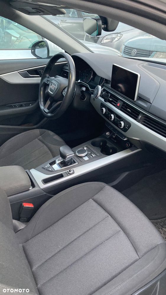 Audi A4 Limousine 1.4 TFSI Sport S tronic - 10
