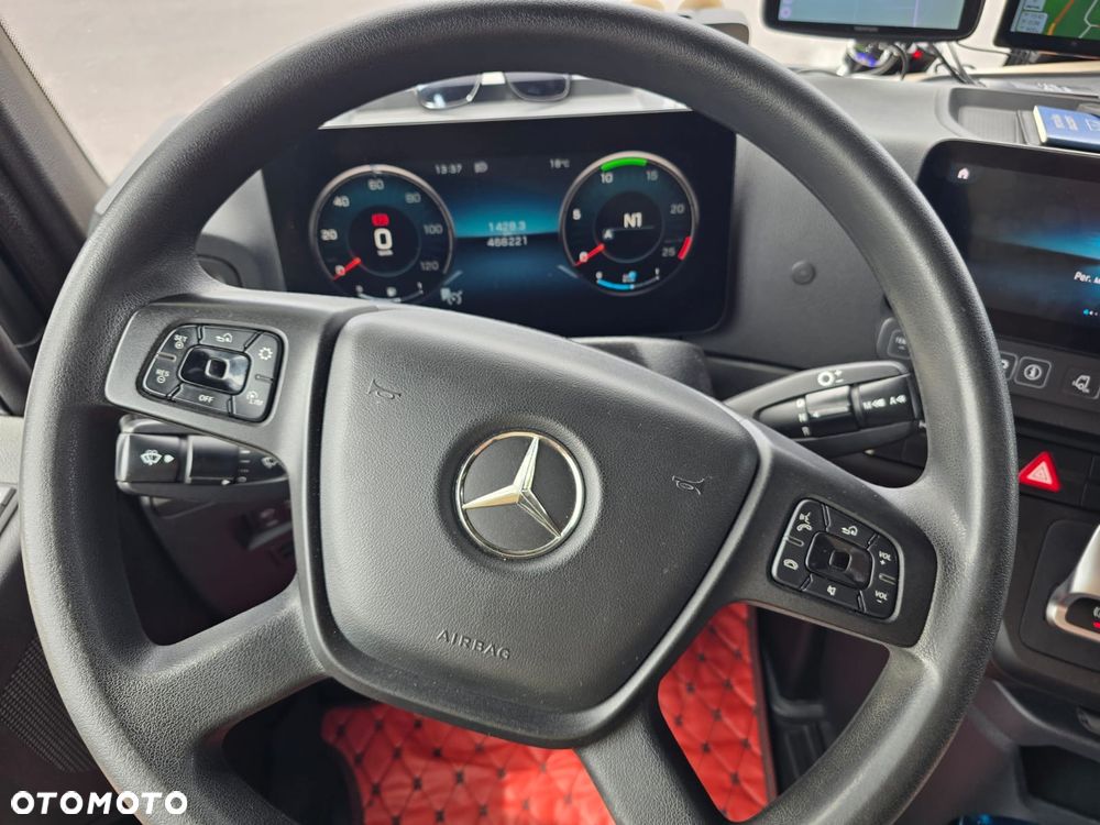 Mercedes-Benz Actros - 9