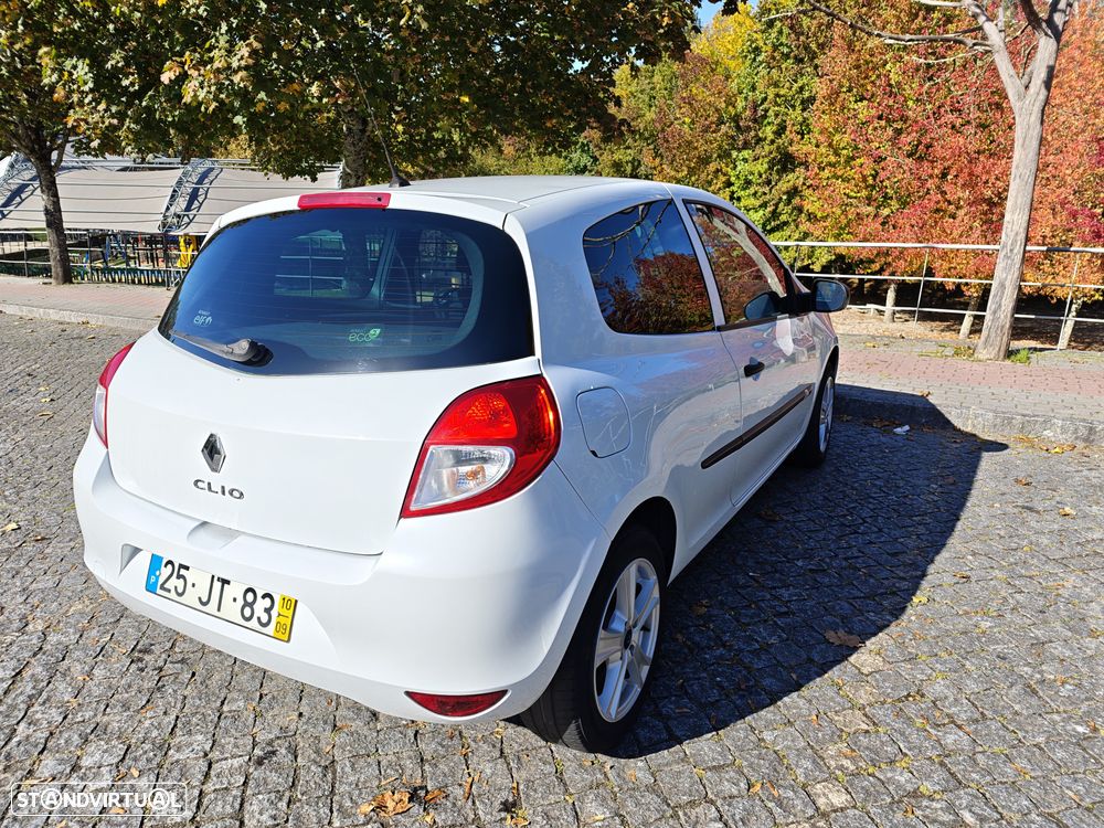 Renault Clio - 14