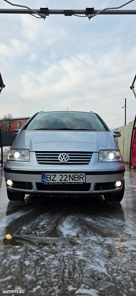 Volkswagen Sharan 1.9 TDI 4Motion Comfortline - 1
