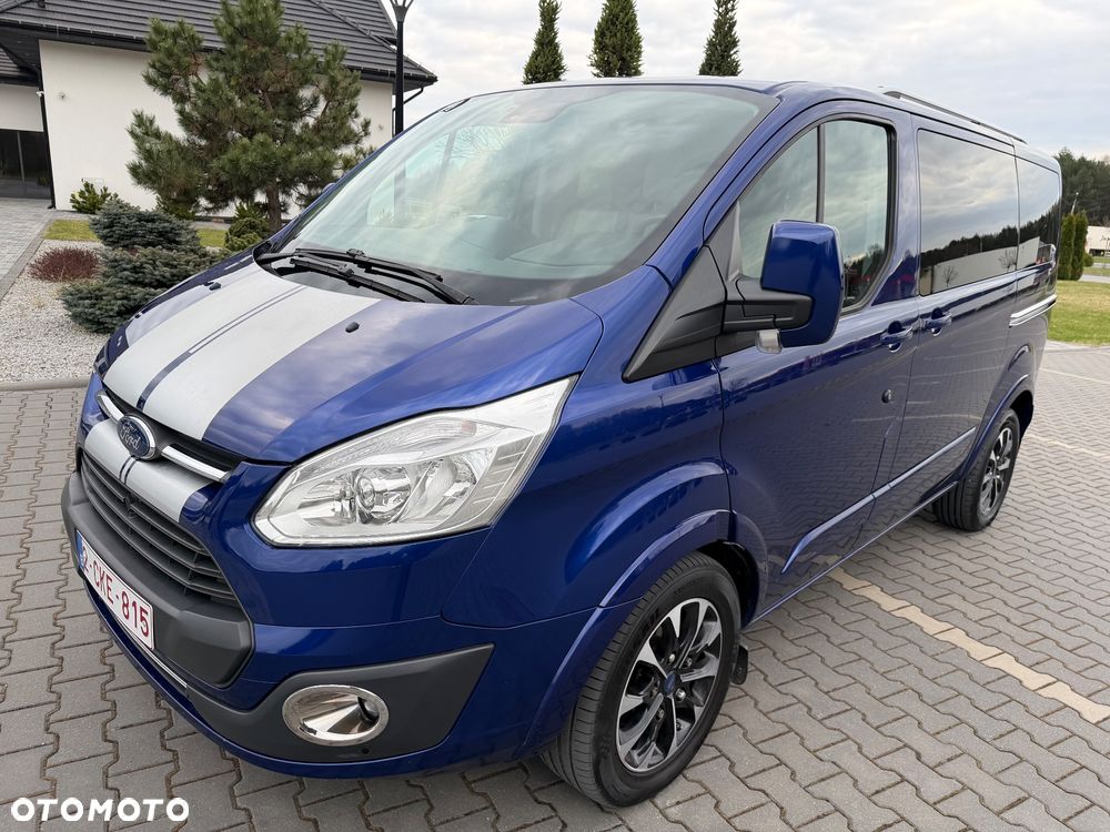 Ford Tourneo Custom - 8