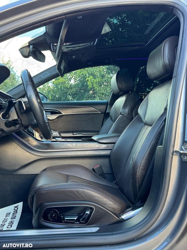 Audi A8 - 10