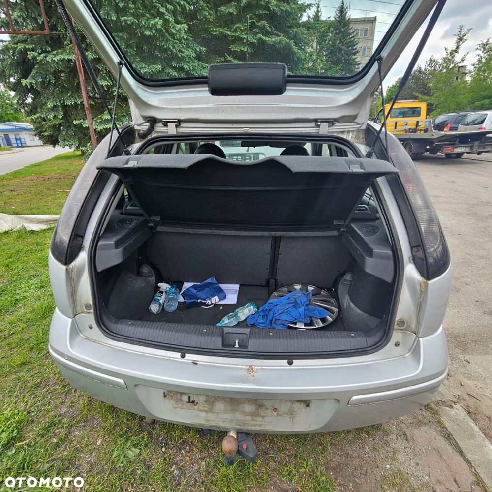 Opel Corsa C (kod lak Z157) - 10
