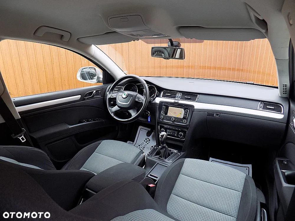 Skoda Superb 2.0 TDI 4x4 Elegance - 19