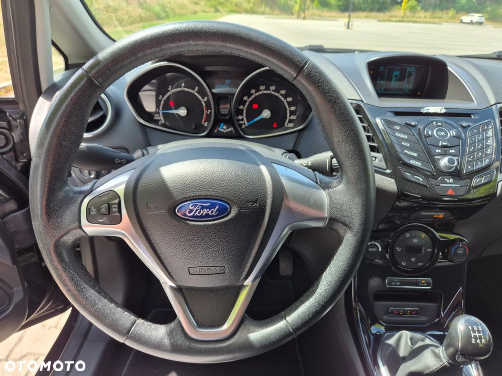 Ford Fiesta 1.0 EcoBoost Titanium - 24