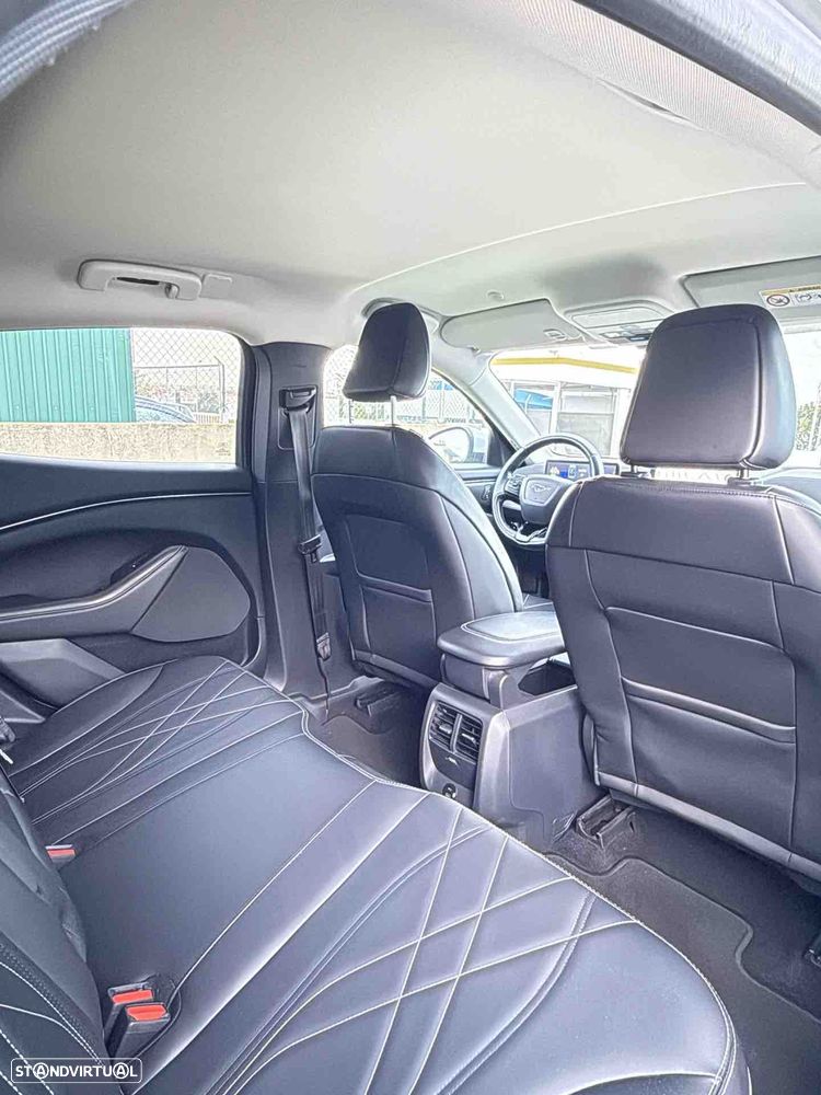 Ford Mustang Mach-E Standard - 30