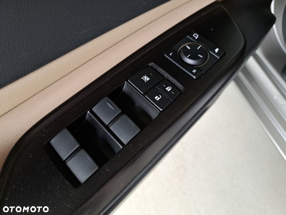 Lexus ES 300h Business Edition - 39