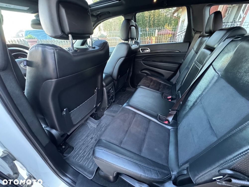 Jeep Grand Cherokee - 17