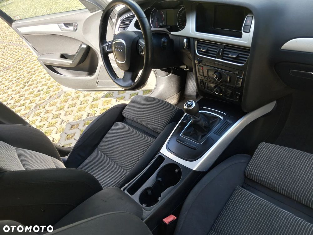 Audi A4 ver-avant-3-0-tdi-dpf-quattro-s-line-sportpaket-plus- - 10