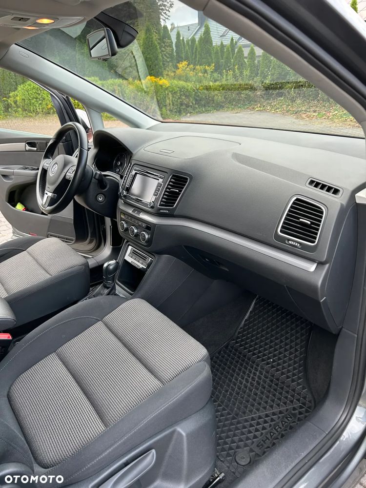 Volkswagen Sharan 2.0 TDI Comfortline DSG - 11