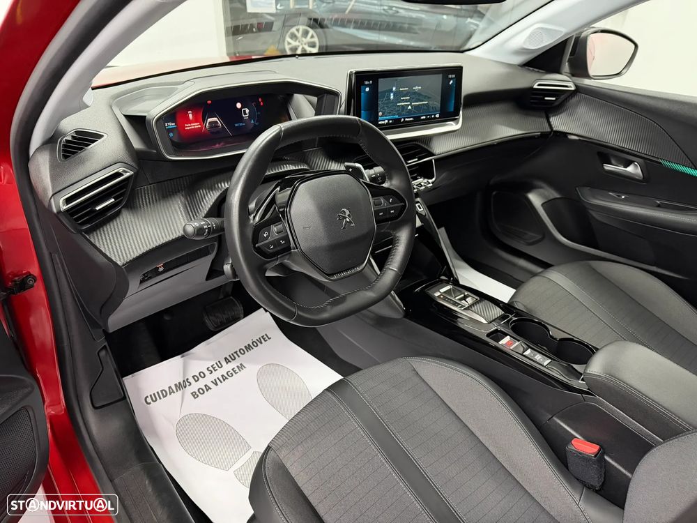 Peugeot 208 PureTech 100 EAT8 Allure - 10