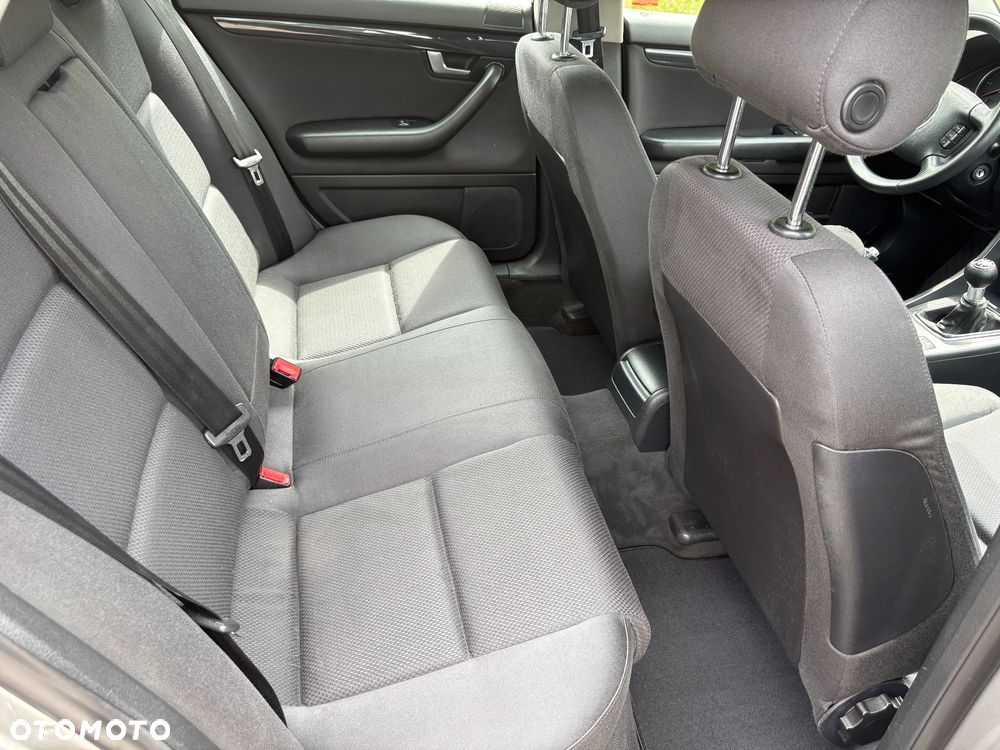 Audi A4 Limousine - 21