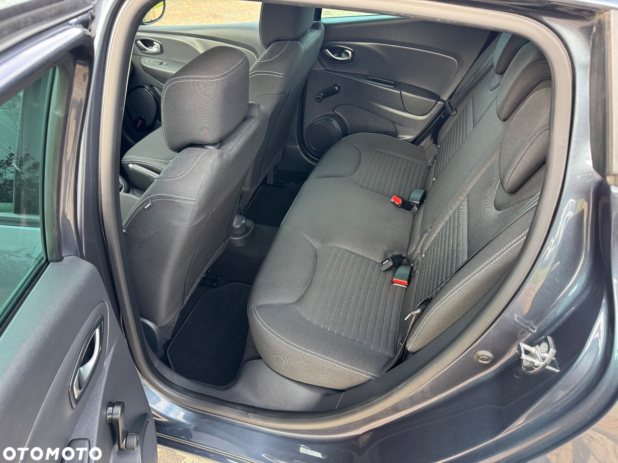 Renault Clio - 25