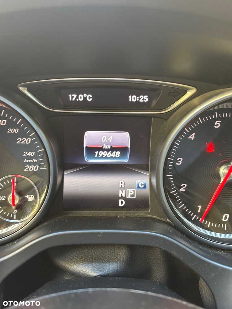 Mercedes-Benz GLA 250 4Matic 7G-DCT AMG Line - 3