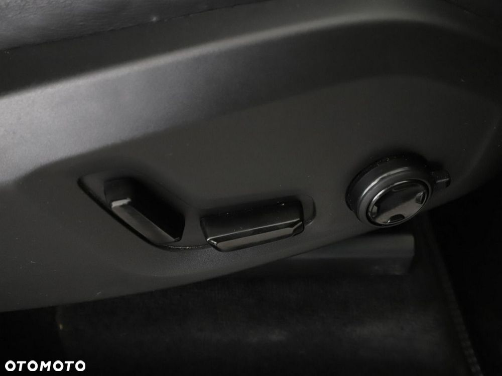 Volvo XC 90 - 40