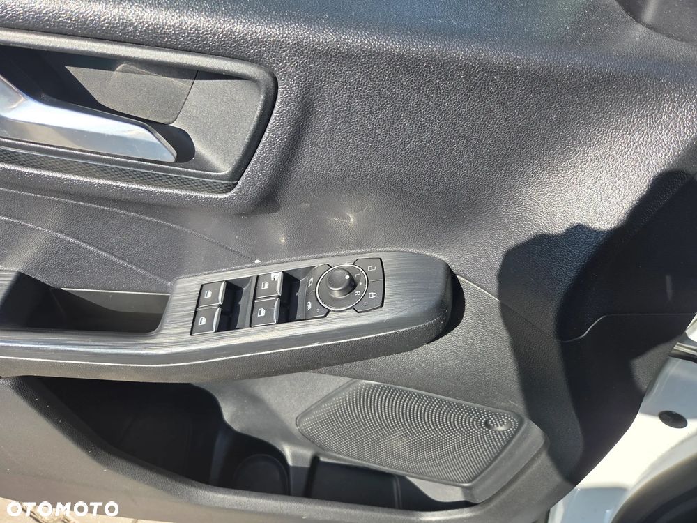 Ford Kuga 2.5 Duratec FHEV ST-LINE - 11