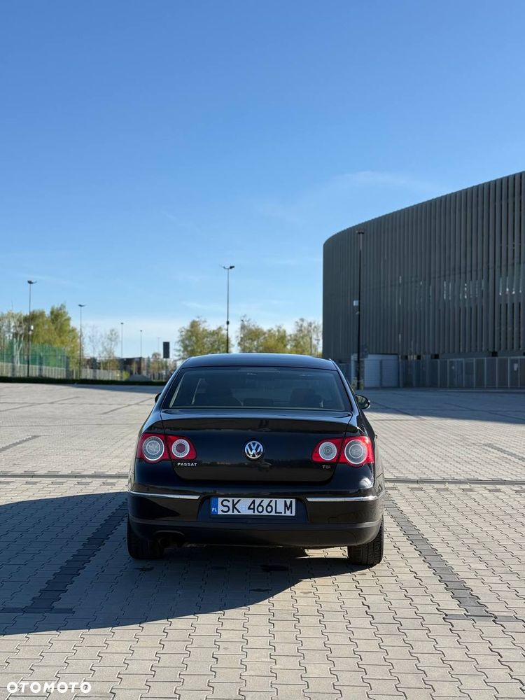 Volkswagen Passat 1.8 TSI Comfortline - 8