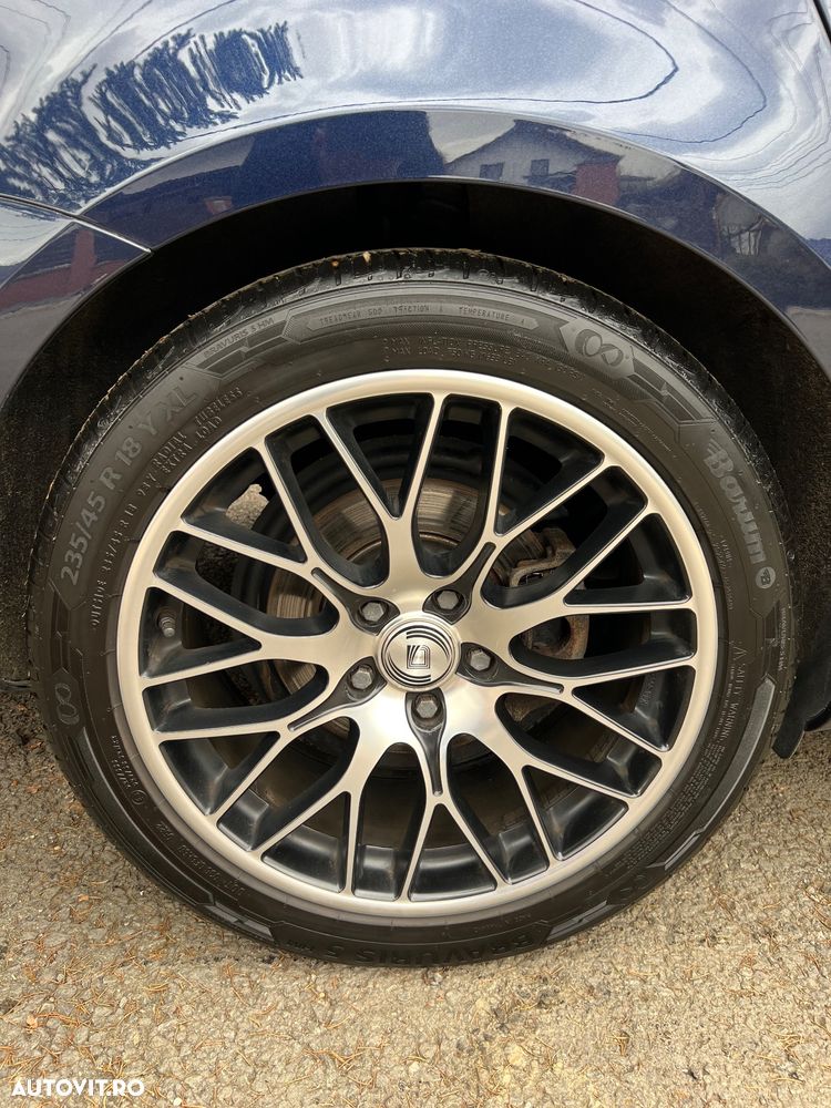 Volkswagen Passat Variant 1.8 TSI DSG Highline - 29