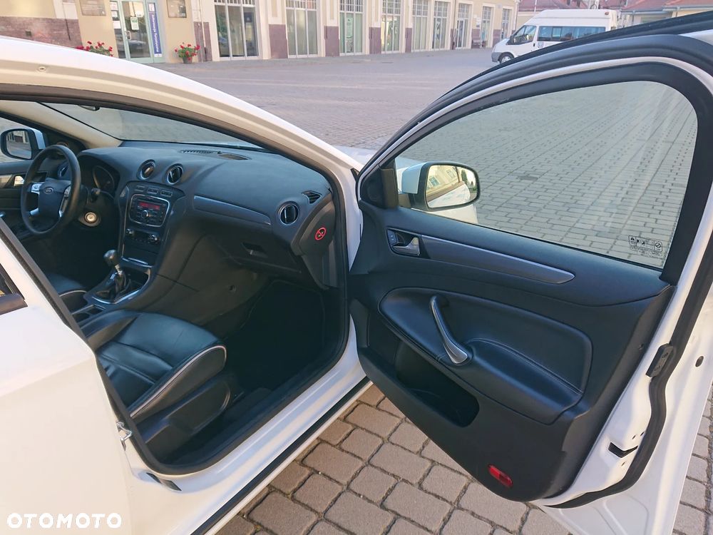 Ford Mondeo 1.6 TDCi Titanium - 22