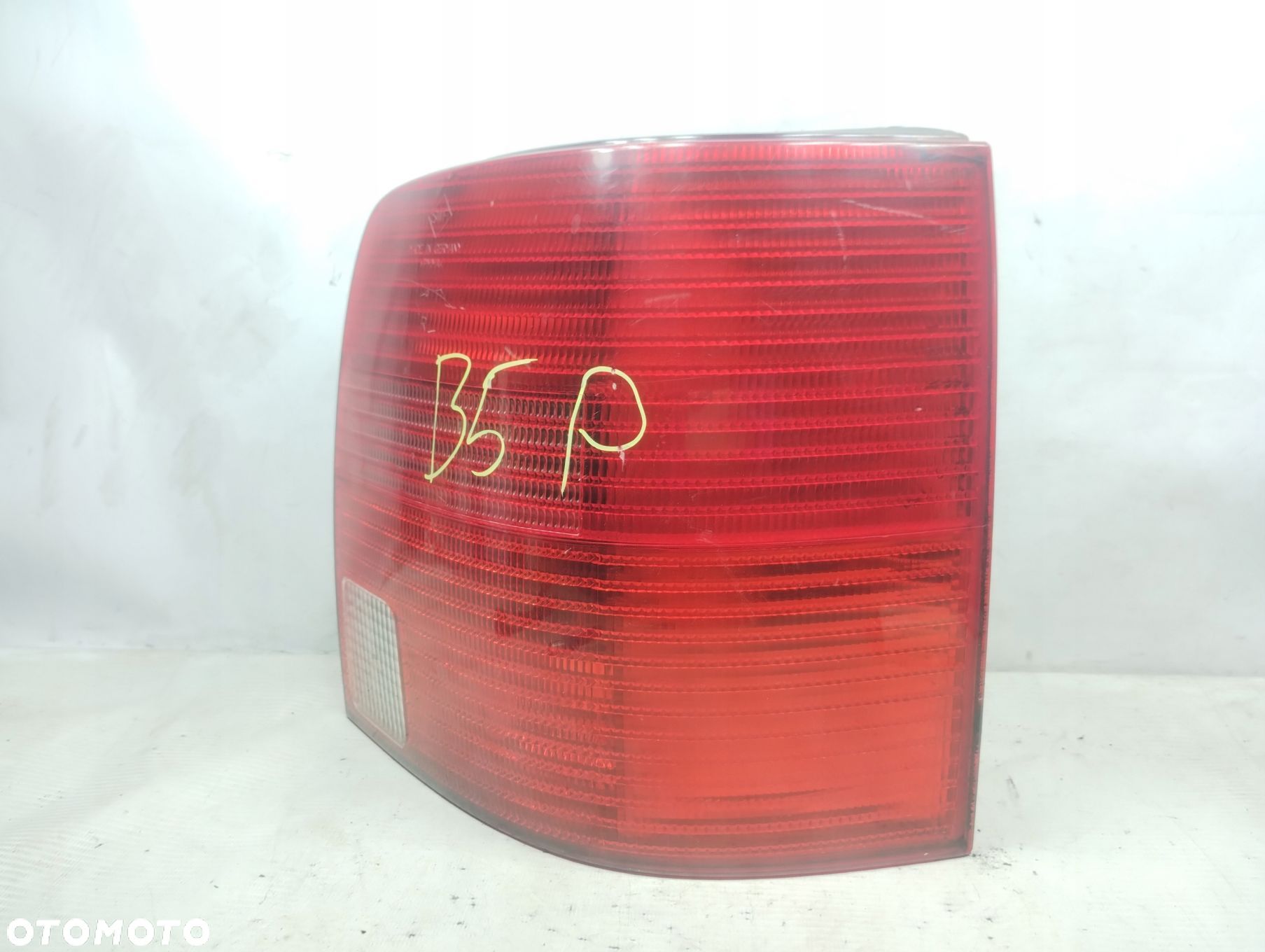 Vw Passat B5 Kombi 96-00 Lampa Tylna Tył Prawa Oe 3B9945112F - 1