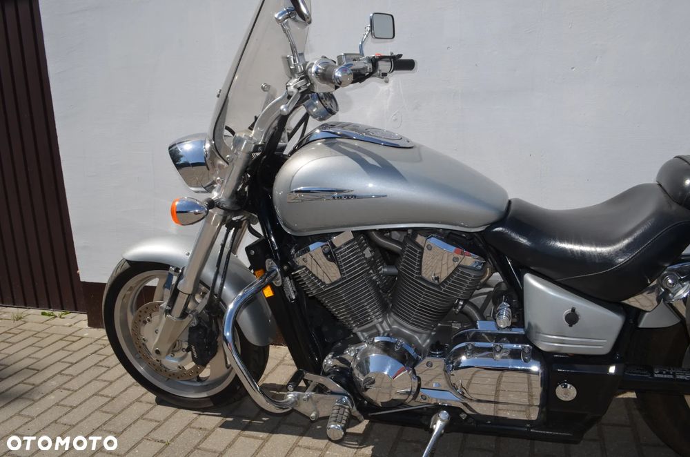 Honda VTX - 12