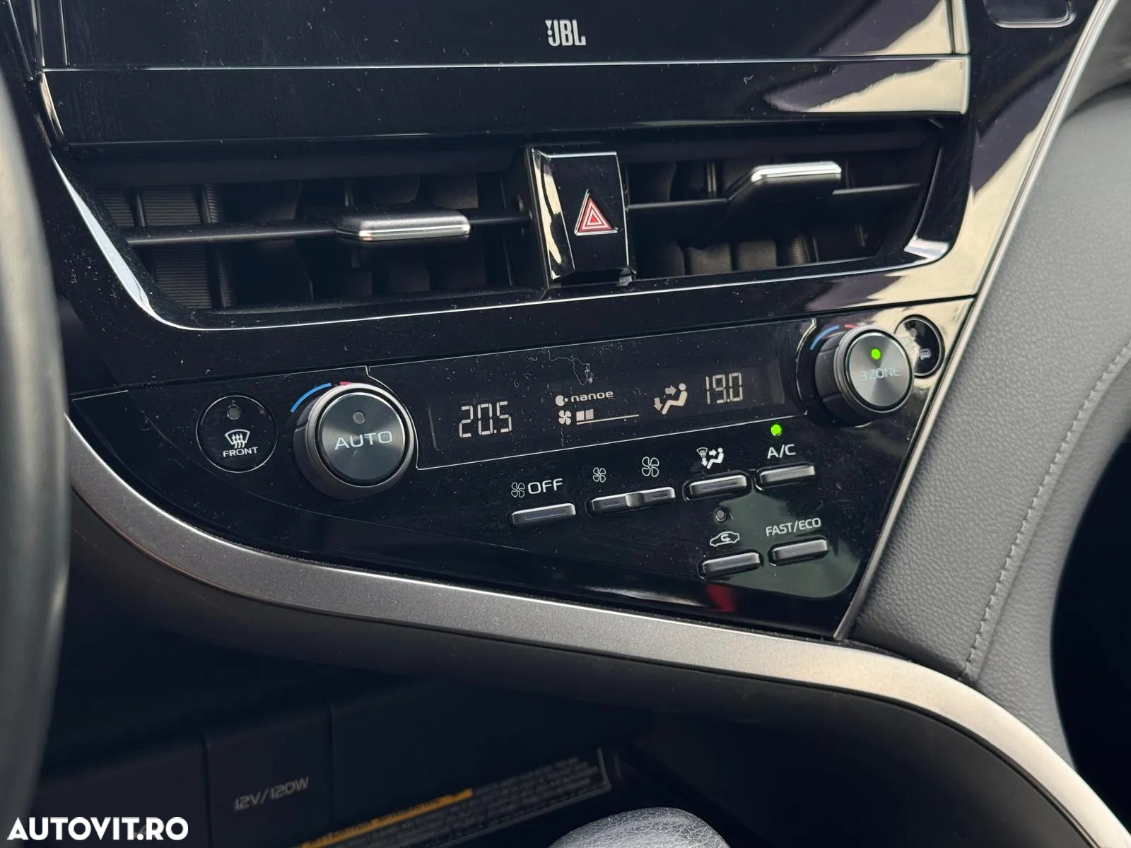 Toyota Camry 2.5 Hybrid Exclusive - 25