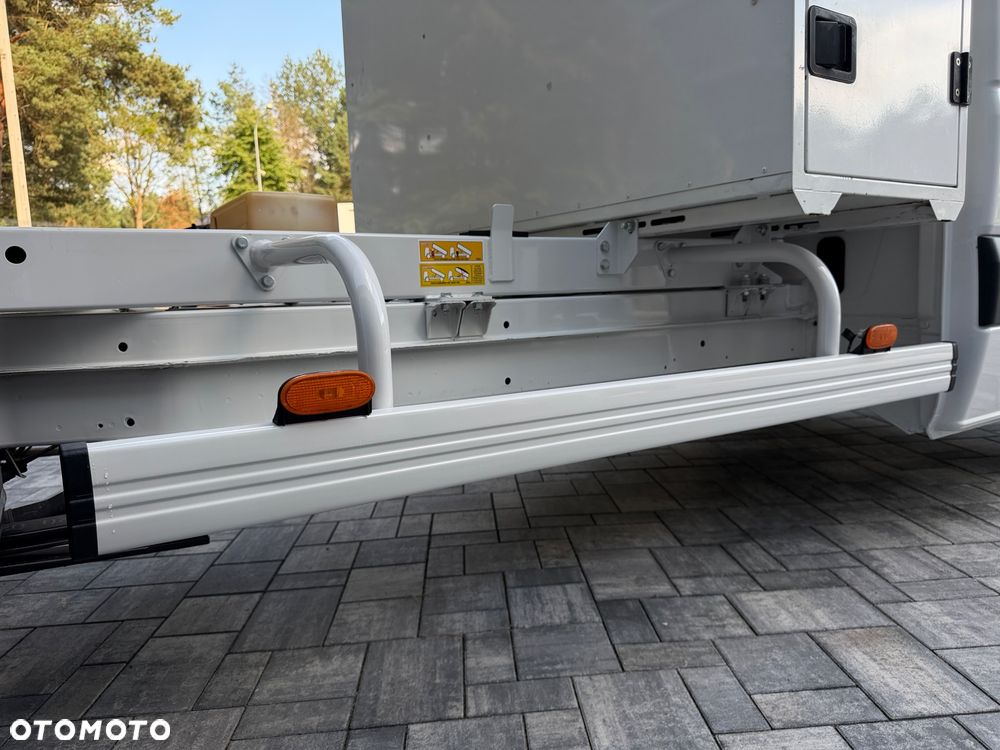 Volkswagen Crafter Wywrotka 2.0 TDI 136km / Fabryczna wywrotka Cabretta / Stan jak nowego! / Oryginalny niski przebieg / Nowe opony / Wywrot tylnozsypowy / FV23% - 21