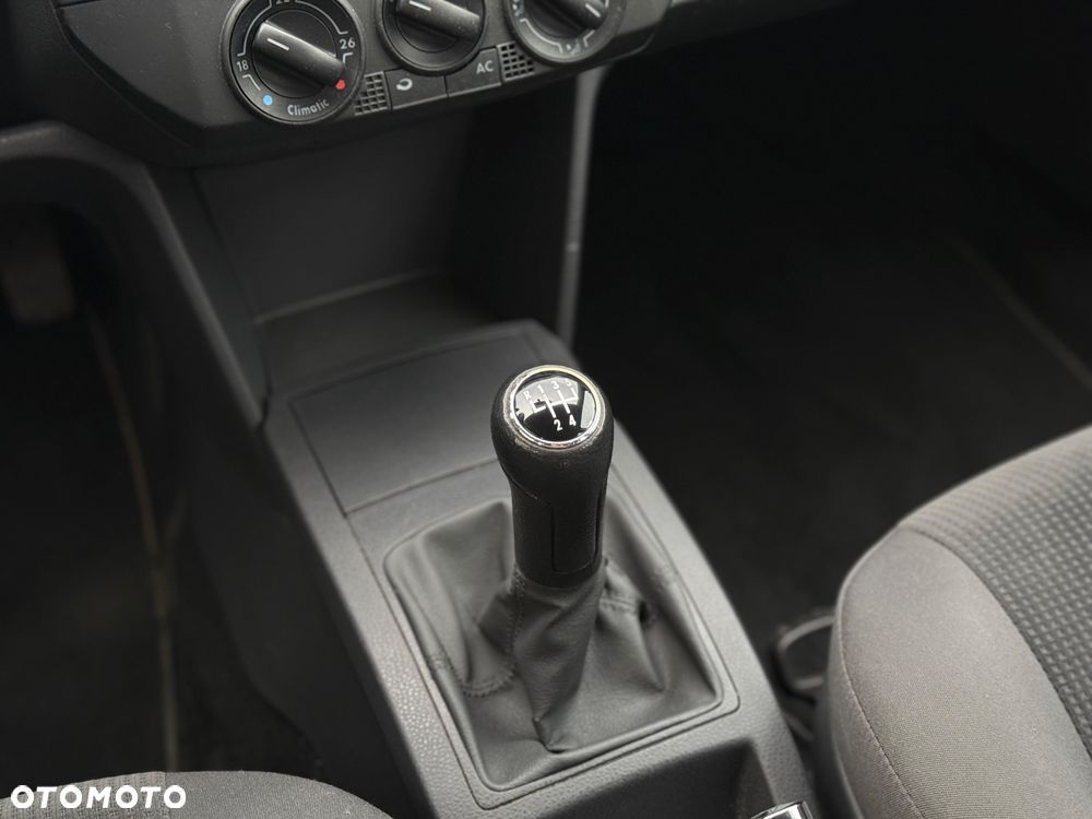 Volkswagen Polo - 12