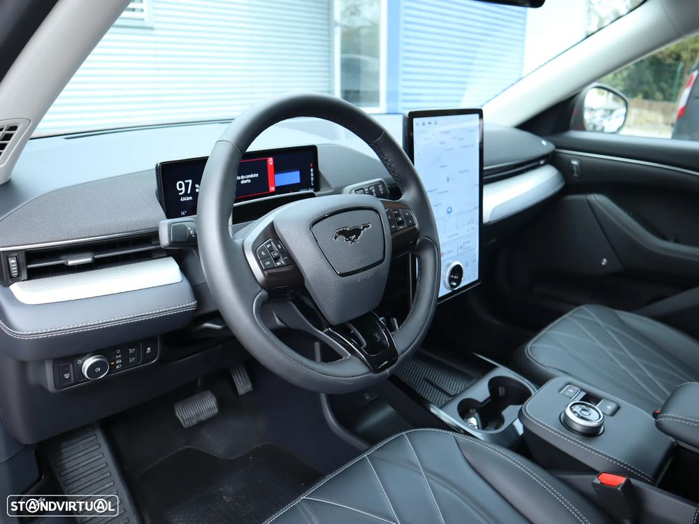 Ford Mustang Mach-E 75.7 kWh Base - 26