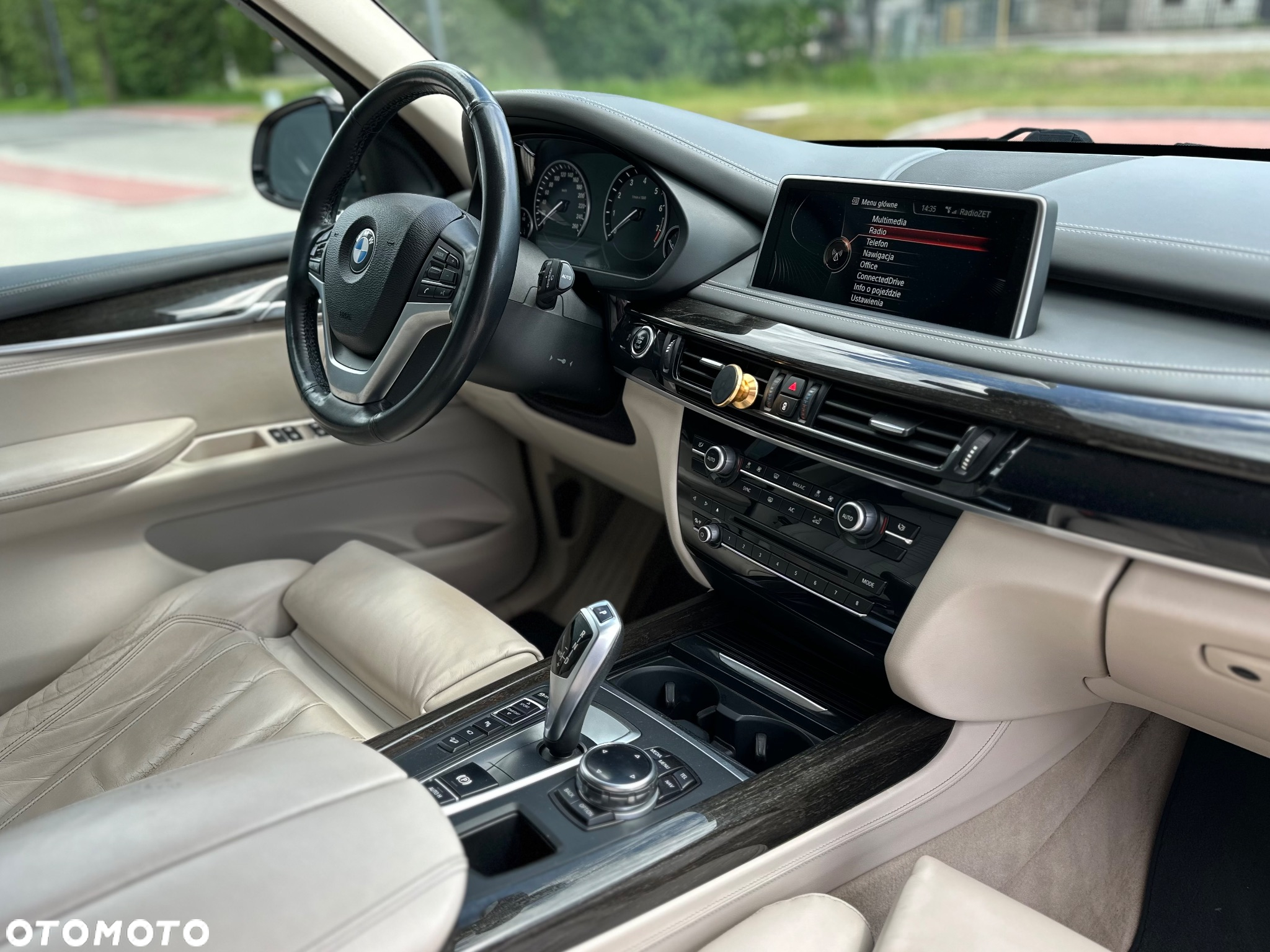 BMW X5 xDrive35i - 17