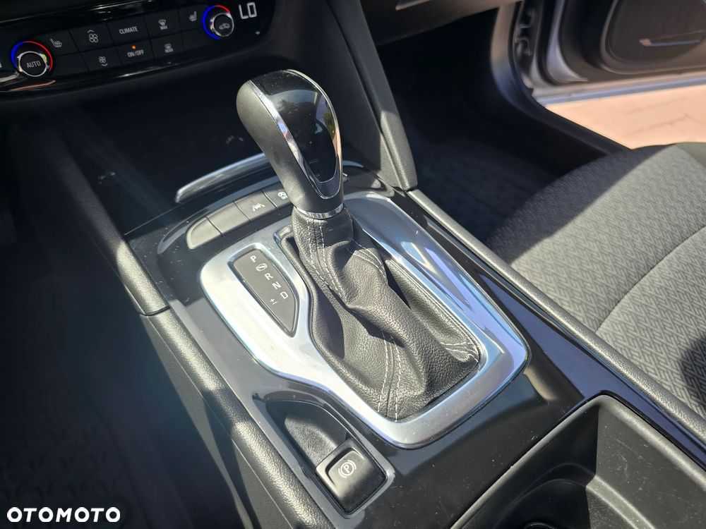 Opel Insignia - 32