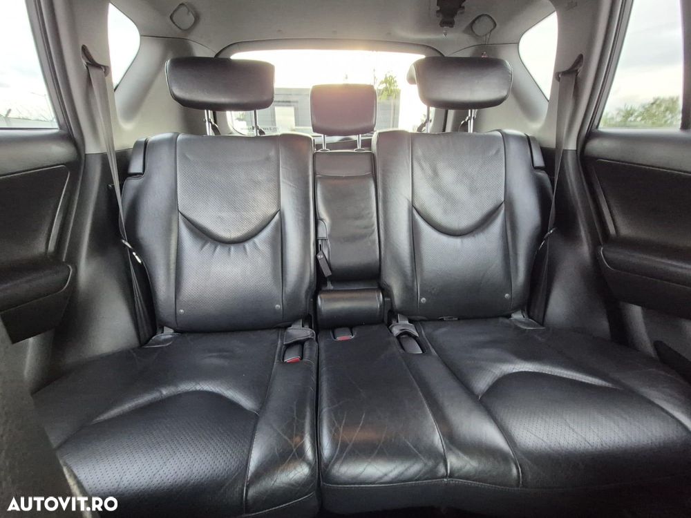 Toyota RAV4 - 18