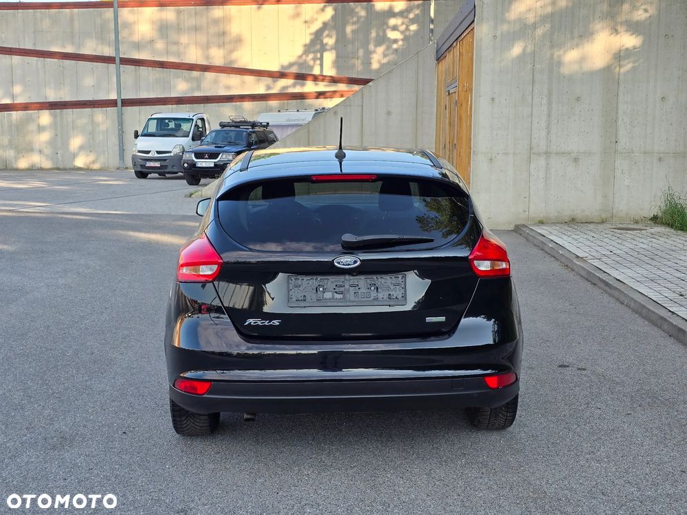 Ford Focus 1.0 EcoBoost Titanium - 28