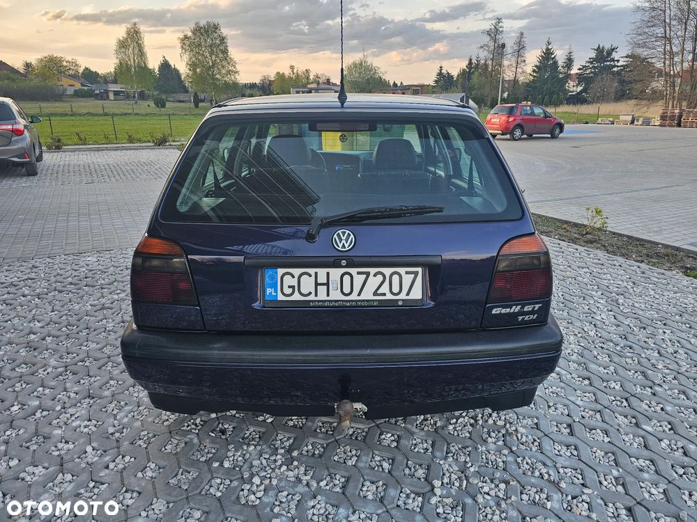 Volkswagen Golf - 5